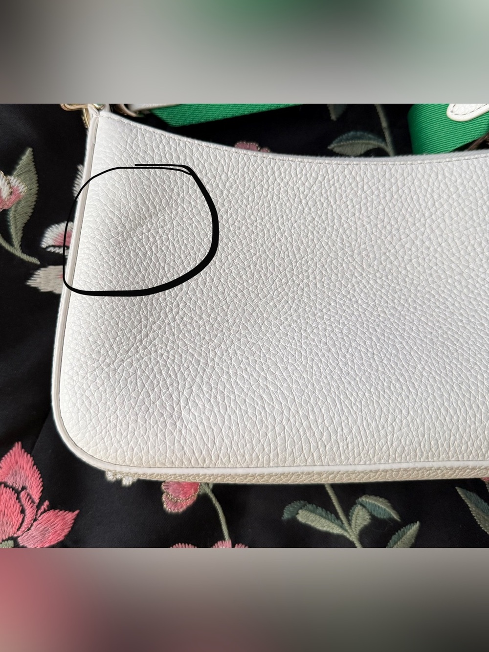 Kate Spade x Peanuts Snoopy Duet Small Crossbody Bag - Picture 8 of 13